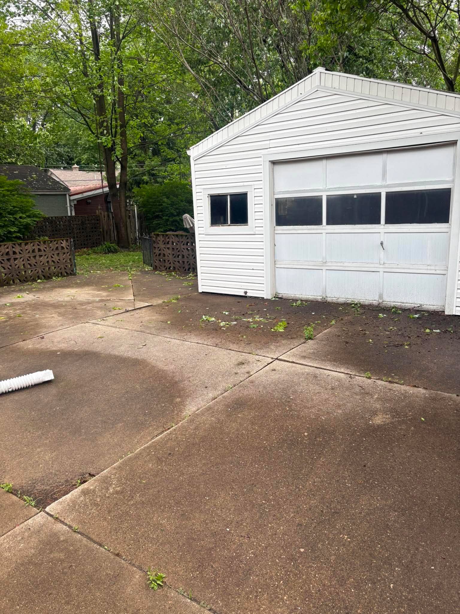 Driveway & Garage Cleaning